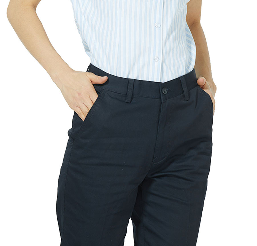 呷哺呷哺女衬衫女模特展示2