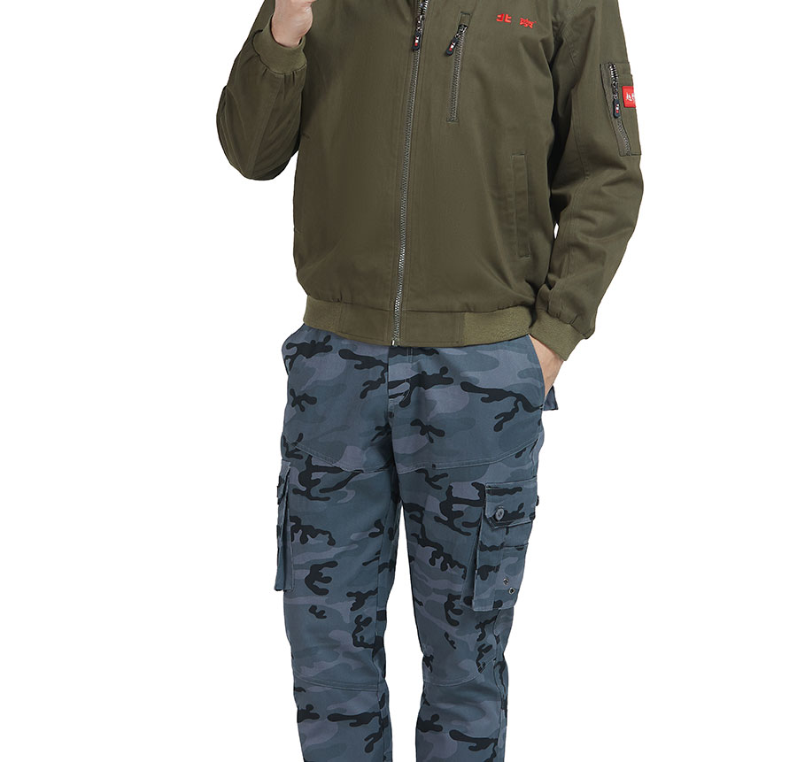 北汽越野秋季休闲工作服模特展示图2